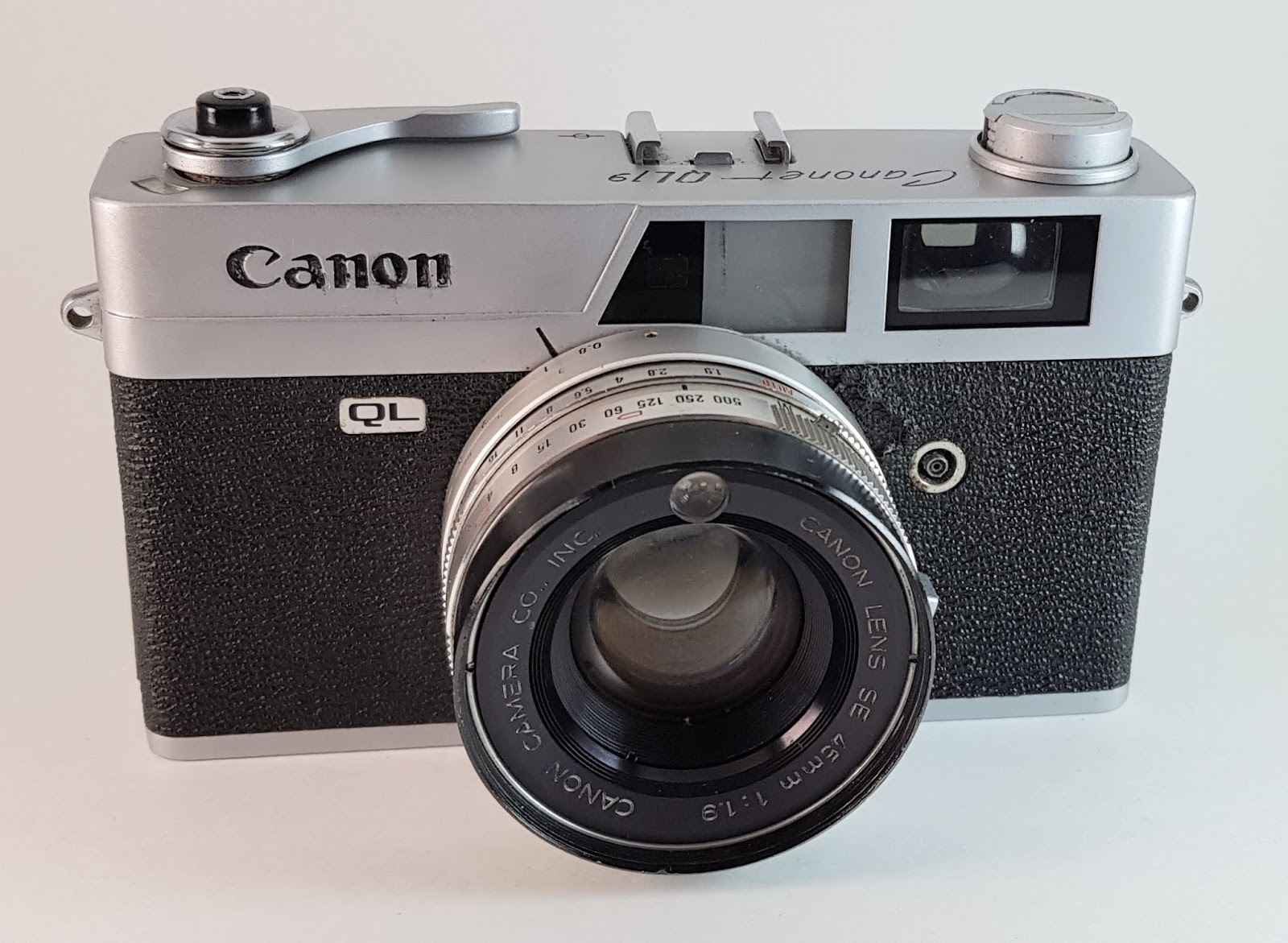 As Minhas Câmaras: Canon Canonet QL19 (1965)